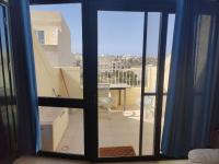 2 Bedroom Holiday Penthouse, AC - Bed and Breakfast