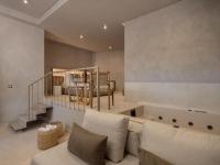 Suite with Spa Bath