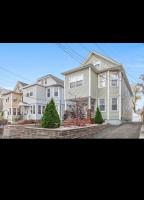 Private 1st floor Apartment - Only 5 min Away from Newark Airport and 30 min to NYC - B&B