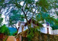 Hilltop Heaven - B&B