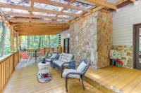 Ellijay Getaway Fire Pit and Hot Tub - Chambres d’hôtes Ellijay