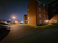 Modern 2-Bed Flat Close to Ricoh Arena - Ferienwohnung Longford