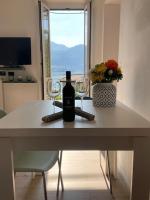 In center Cà del Pescatore lake view - Ferienwohnung
