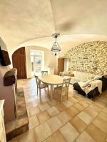 Le Gîte Mas de Novis Vieux Mas du XVIIIe siècle - B&B