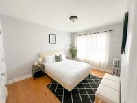 Cozy Retreat, Prime Location Near Loyola & Beach! - Bed and Breakfast Chicago