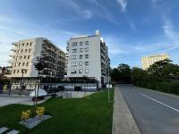 Luxury Studios at Unique opposite Palas with Parking - Ferienwohnung