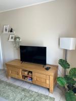 Klamar Ferienwohnung Monteur Wohnzimmer Esszimmer 1 Schlafzimmer Küche Diele Bad in Erftstadt Niederberg - Chambres d'hôtes Niederberg