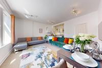 City Centre - 2 Bed Apartment- Free Parking & Netflix - Chambres d’hôtes