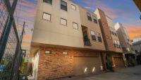 Modern Boho Chic - King Bed - 4 BR - Midtown - B&B Houston