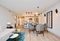 Lux Jacuzzi Suite - Top Level - B&B