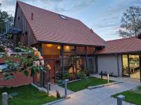 Ada's Buka Chalet auf dem Felsberg - Ferienwohnung