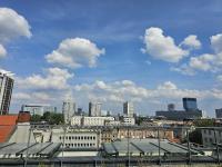 URBAN APARTMENTS Opolska 10 No 67B - Rooftop Garden - Free Garage - Chambres d'hôtes Katowice