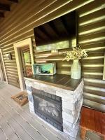 Moon Willow - one level cabin with 2 master suites - B&B
