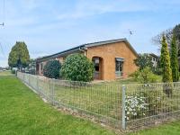 4-Bed Beach House with Garden & Alfresco Dining - B&B