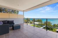 Breath taking Bay Views Private Pad Spacious - B&B