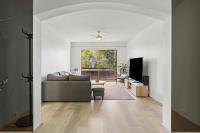 Serenity Sands where calms seas, soft breezes and pure relaxation awaits. - B&B Nelson Bay