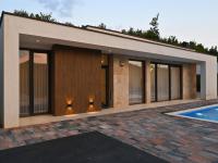 Brick Villas - Poolside Bliss - Bed and Breakfast Novo Brdo