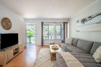 Renovated Beach Home Relax Unwind - B&B