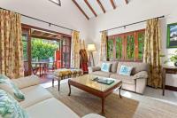 Evergreen Saltwater Pool Villa by Bayside - Chambres d'hôtes Costa Teguise