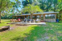 Pet-Friendly Ehrhardt Home w/ Private Pond & Yard! - Ferienwohnung Ehrhardt