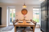 Cottage with Hot Tub near Knockhill - B&B Saline