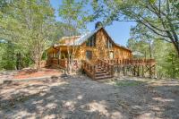 Hot Springs Cabin with Deck and Mountain Views! - B&B