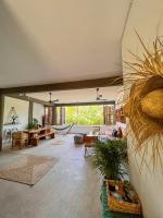Puerto Escondido Pool, Beach Club, Starlink WiFi & AC - B&B