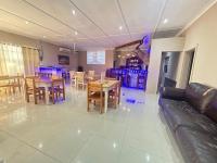 Mar-Zel guesthouse - Bed and Breakfast Britstown