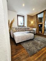 Longkamp Living Stilvolle Ferienwohnungen nahe Bernkastel-Kues, Disneyplus, Netflix, großer TV & Parkplatz - Bed and Breakfast