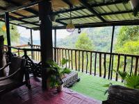 Cozy Mountain Cabin Ella - B&B
