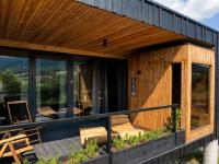 Black Deer - z Sauną na Tarasie, Jacuzzi i Widokiem na Góry - by Deer Hills Luxury Apartments - Chambres d'hôtes Kocoń