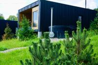 Black Deer - z Sauną na Tarasie, Jacuzzi i Widokiem na Góry - by Deer Hills Luxury Apartments - B&B Kocoń