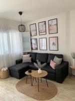 Mediterranean Breeze Beach House - B&B Vergel