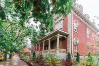 Business Suite - Walkable Entertainment - Bed and Breakfast