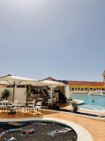 Playa Paraiso Marina Palace One Bedroom Apartment With Pool - Chambres d’hôtes Adeje