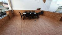 Casa céntrica, 3 dormitorios, gran terraza, cerca de la playa - B&B