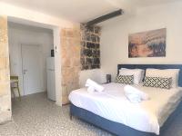 Studio ground floor (11)