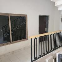 Dees Service Apartment - B&B