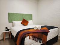 U Suites on Webb - B&B