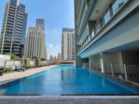 Elegant Two Bedroom Apartment with Large Balcony and Panoramic Downtown Skyline & Boulevard Views by Luxury Space - Bed and Breakfast Dubai