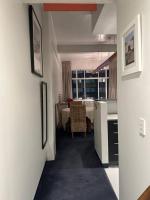 Hyper-Central Apartment Downtown Auckland - B&B