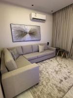 شقه فندقيه 2فاخره بمدخل خاص وجلسه خارجيه وثلاث غرف نوم - B&B