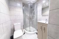 Contemporary 1 Bed Apartment in Blackburn Centre - B&B