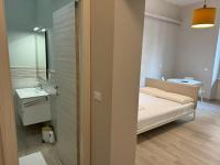 Studio Apartment with One Double Bed