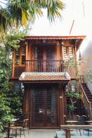 Kamer met Kingsize Bed en Uitzicht op het Zwembad