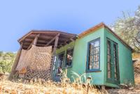 Backpacker's Dream with detached bathroom, private trails and creek! - Chambres d'hôtes Topanga Park