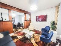10 Mins to Airport Apt with King Beds - B&B