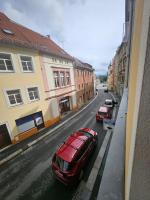 FERIENWOHNUNG 50m2 APARTMENT in ZITTAUER STADTZENTRUM INNENSTADT INNENRING TOP LAGE - WOHNEN AUF ZEIT IN ZITTAU - 1 RAUM WOHNUNG - Chambres d'hôtes Zittau