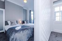 Comfy four bedroom house with parking - B&B Mánchester