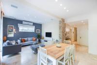 Bright 2BR w balcony on Shlomo Hameleh by HolyGuest - Ferienwohnung Tel Aviv